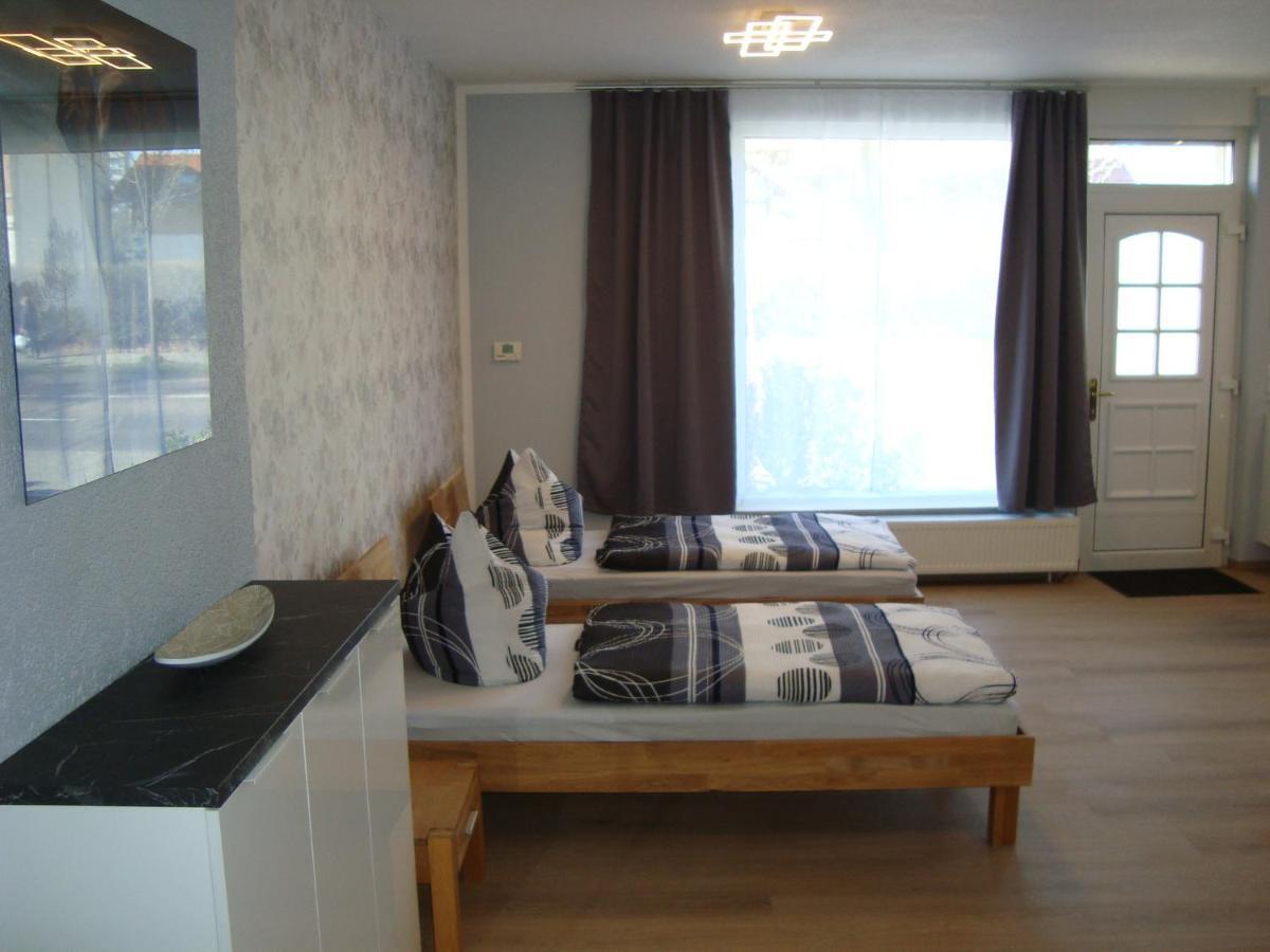 Trothaer Eck Appartement Halle  Buitenkant foto