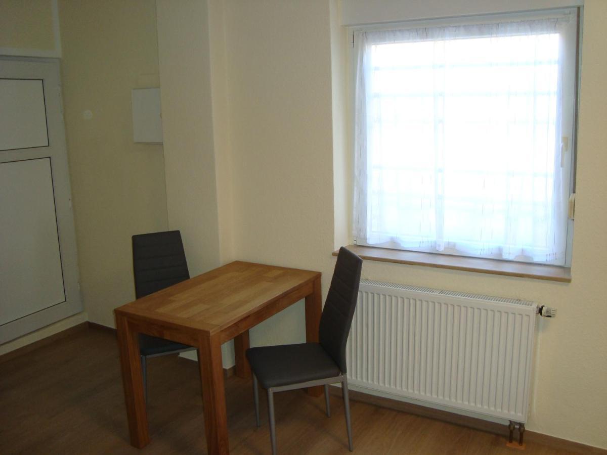 Trothaer Eck Appartement Halle  Buitenkant foto