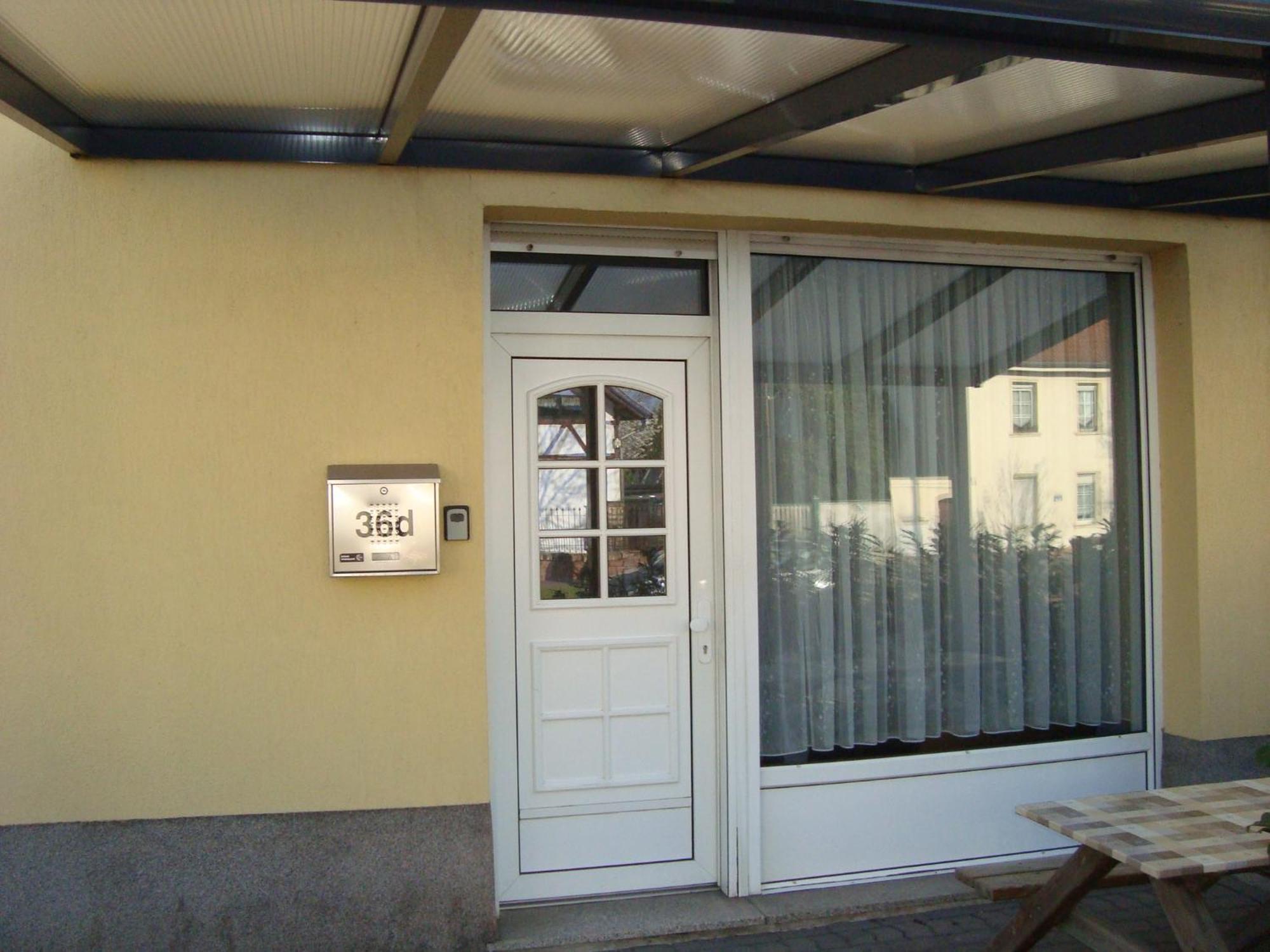 Trothaer Eck Appartement Halle  Buitenkant foto